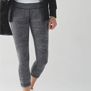 Lululemon Wunder Under Crop Maze Jacquard geometric leggings size 8